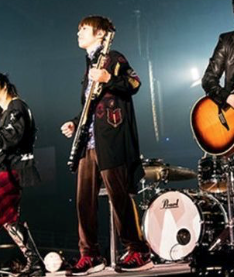 Jiroの髪型やファッションの若い頃と現在 ショートや黒髪 私服 衣装 靴 V系ロック魂 Jiroの髪型やファッションの若い頃と現在 ショートや黒髪 私服 衣装 靴 V系ロック魂